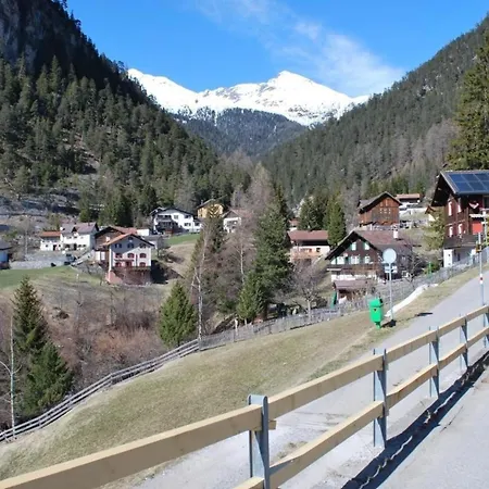 Blick Auf Herrliche Bergwelt * Schmitten (Grisons)