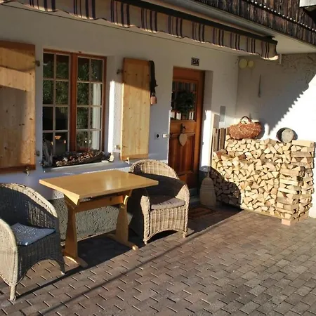 Blick Auf Herrliche Bergwelt Apartment Schmitten (Grisons)
